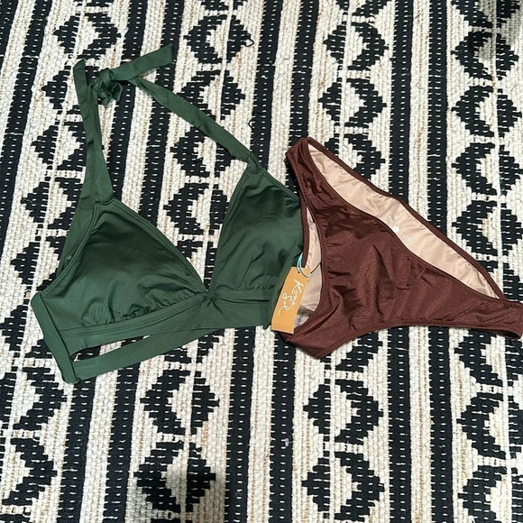 Nwt 2 piece bikini set - Picture 1 of 4